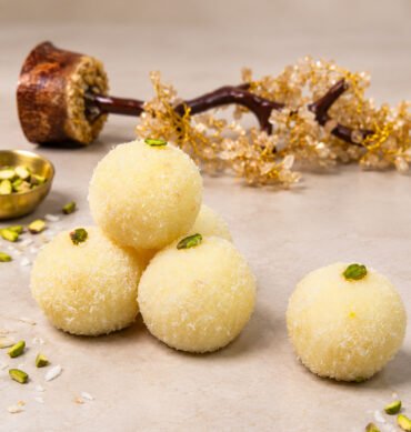 Coconut Ladoo